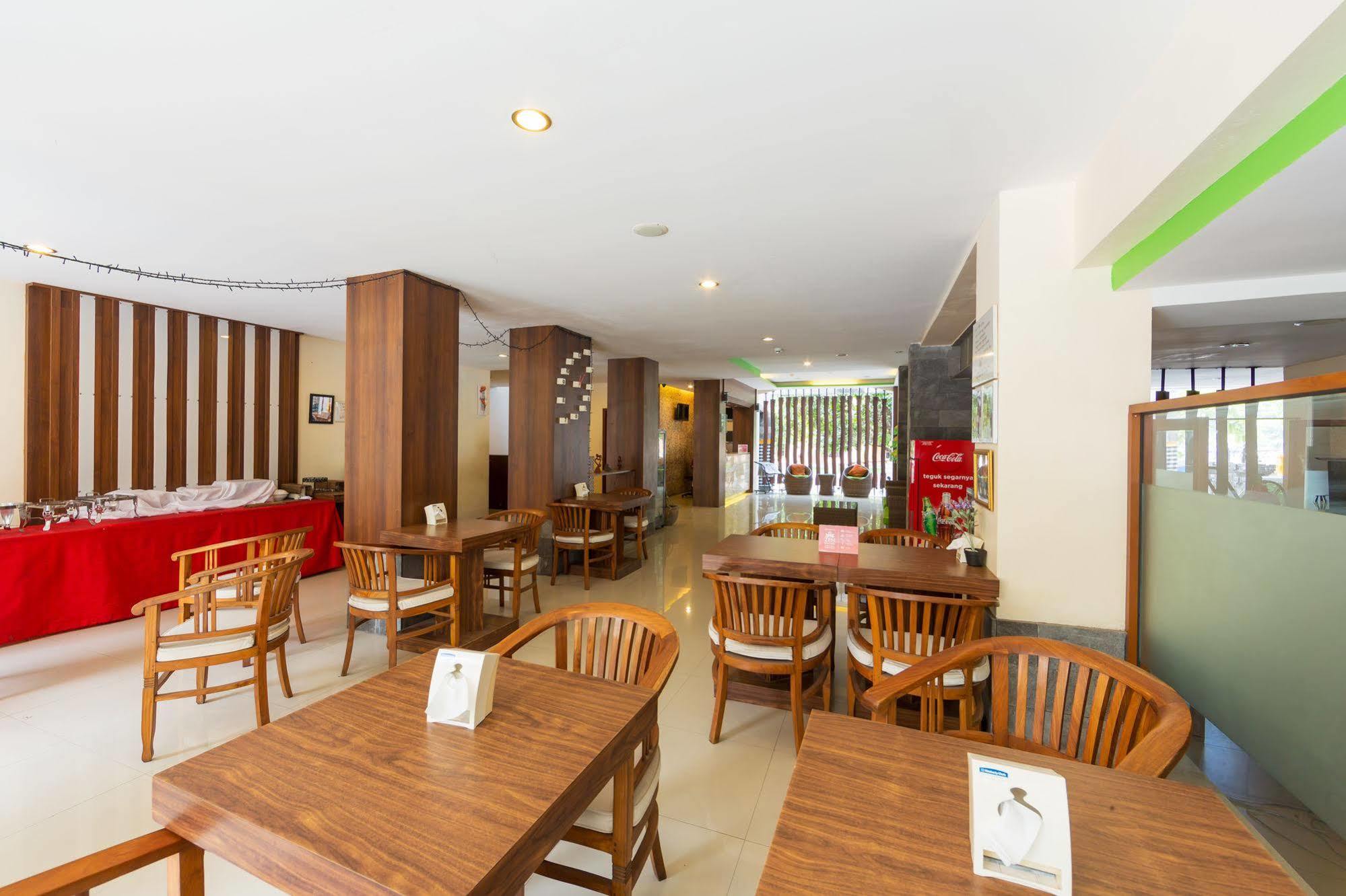 Zen Rooms Kuta Tuban Suites Zewnętrze zdjęcie